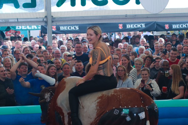 022 brokser markt dienstag